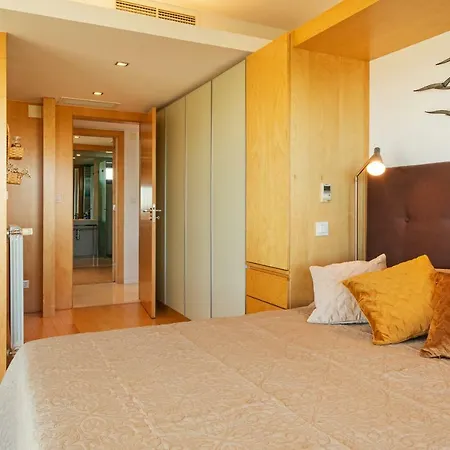 Διαμέρισμα Exclusive Seaview Penthouse W Terrace, Pool, & Gym Κασκαΐς