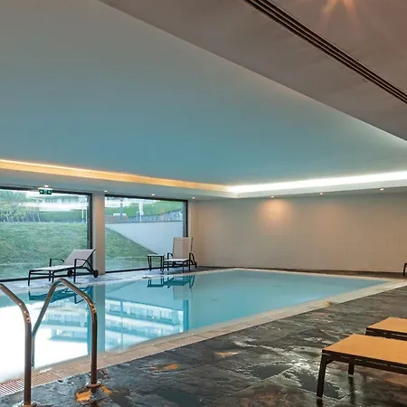 Exclusive Seaview Penthouse W Terrace, Pool, & Gym Διαμέρισμα