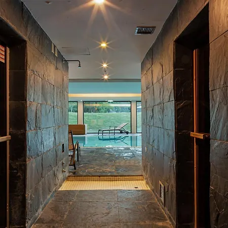 Διαμέρισμα Exclusive Seaview Penthouse W Terrace, Pool, & Gym Κασκαΐς