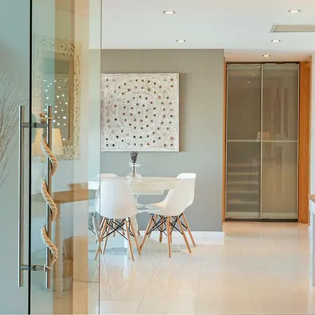 Exclusive Seaview Penthouse W Terrace, Pool, & Gym