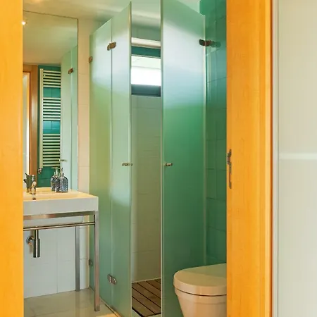 Exclusive Seaview Penthouse W Terrace, Pool, & Gym *
