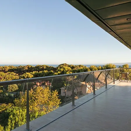 Exclusive Seaview Penthouse W Terrace, Pool, & Gym Διαμέρισμα