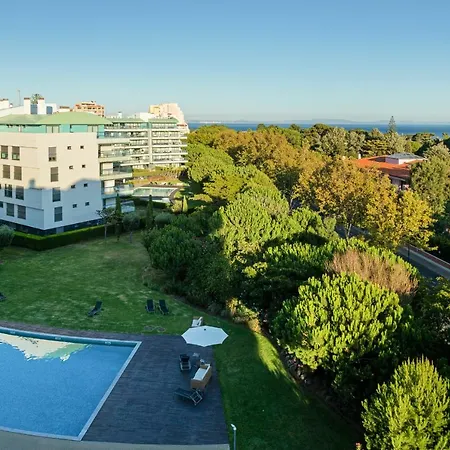 Exclusive Seaview Penthouse W Terrace, Pool, & Gym *